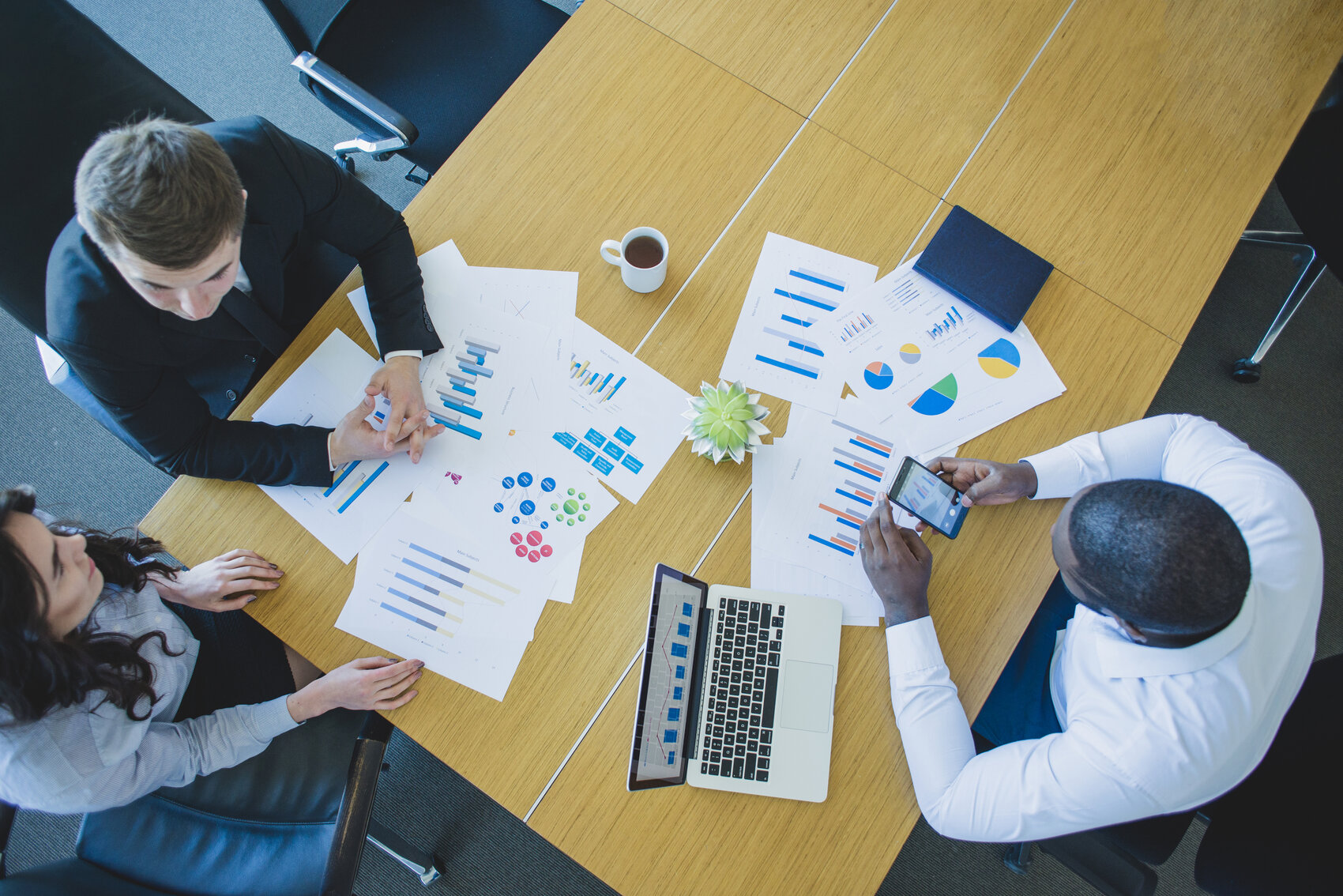 Top Benefits of Outsourced Accounting Services for Growing Firms